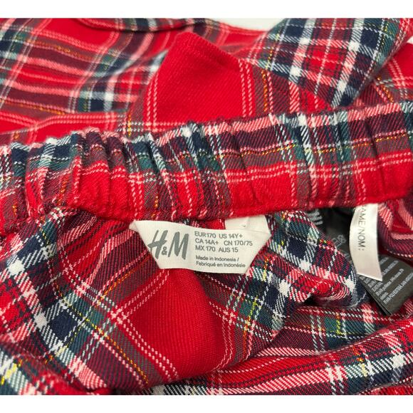 H&M Red Plaid Mini Skirt Elastic in back with Ruffles PreOwned Flirty Schoolcore - Picture 8 of 8